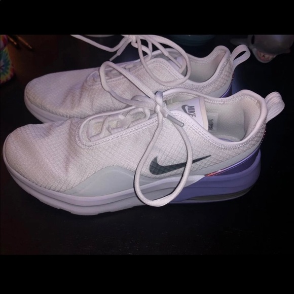 nike women's air max motion 2 shine running shoes